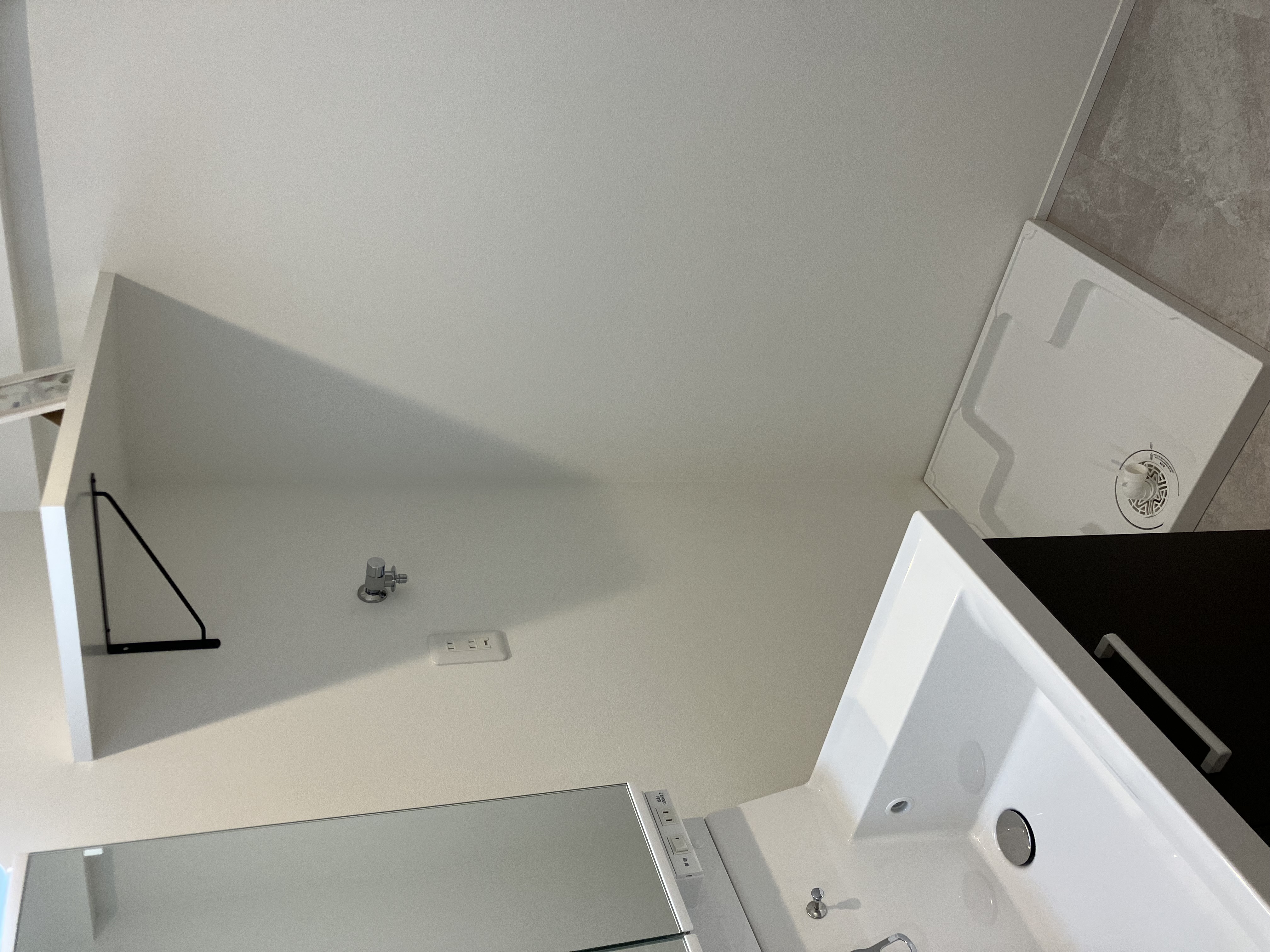 リノベーション後の浴室（洗濯機置場）